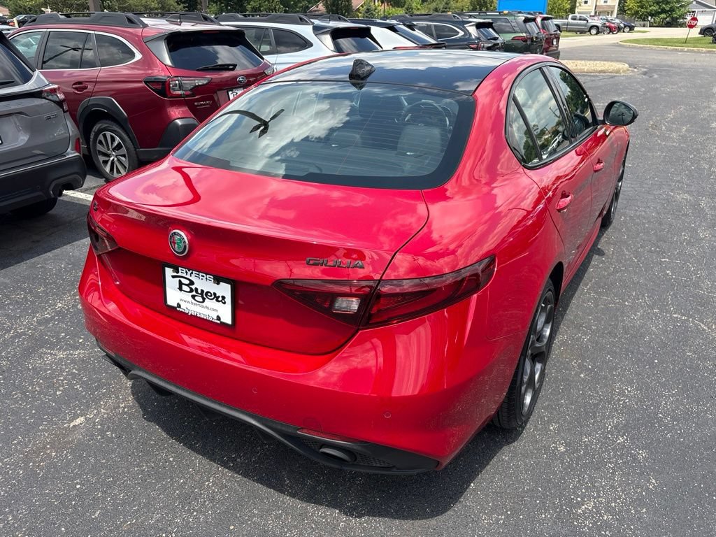 Used 2019 Alfa Romeo Giulia Ti Sport w/ Quick Order Package 22S Sport AWD/4WD image 3
