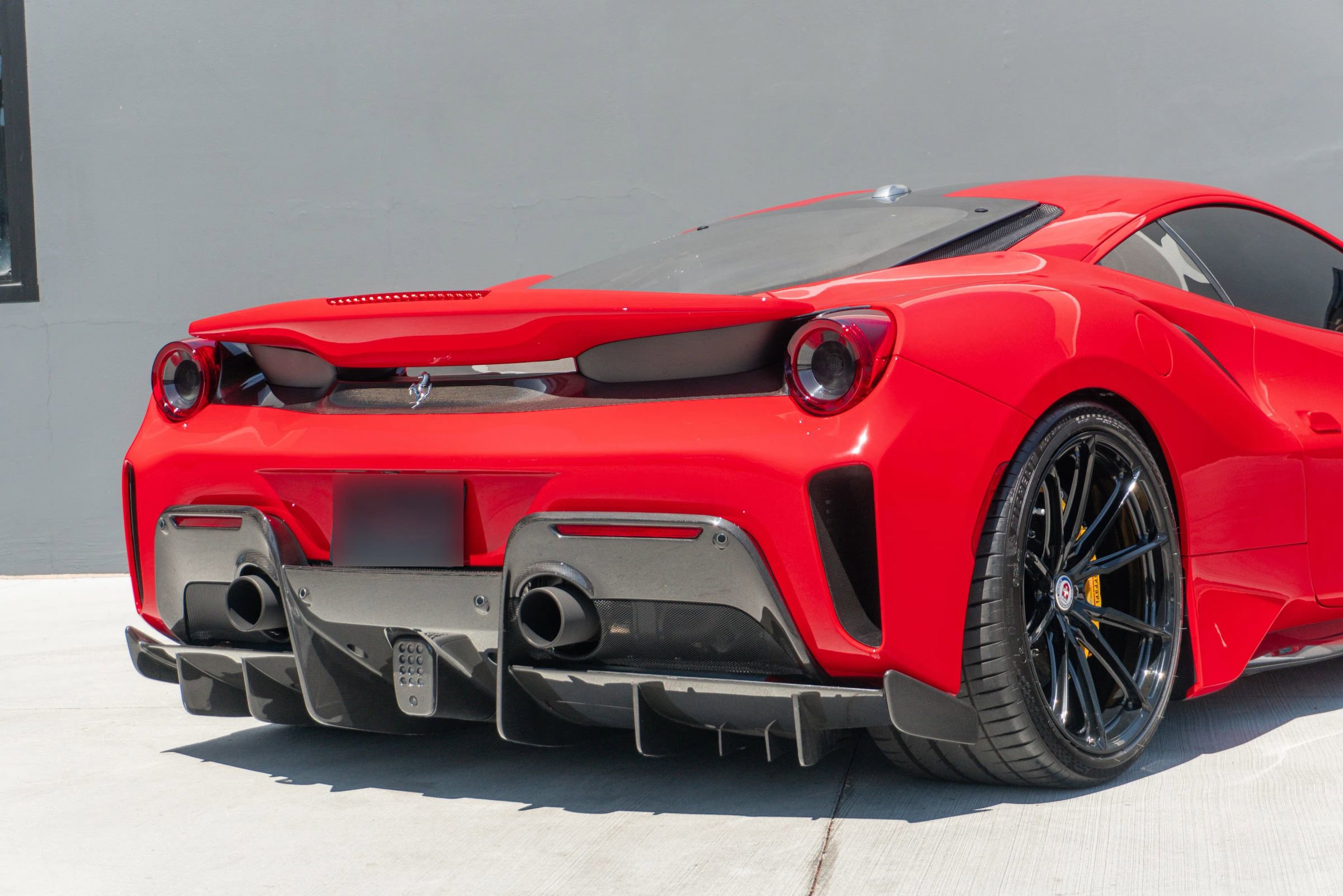 Used 2019 Ferrari 488 Pista Coupe RWD image 44