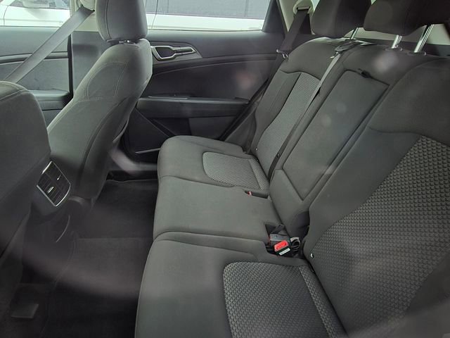 Used 2024 Kia Sportage LX FWD image 11