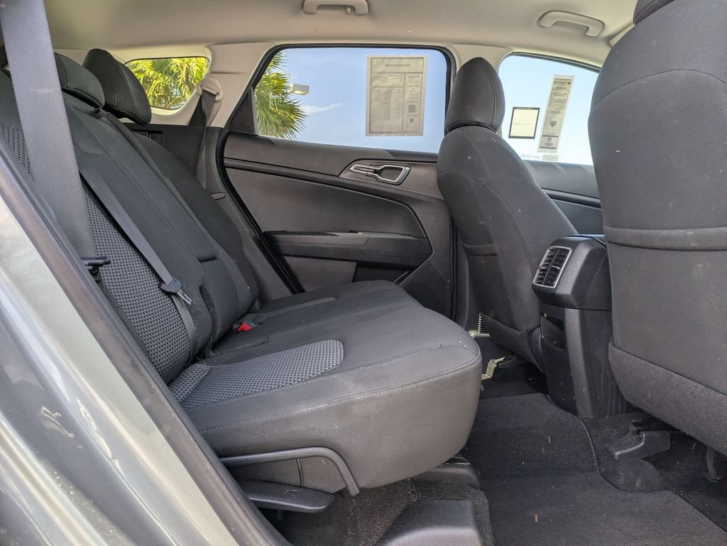 Used 2023 Kia Sportage LX FWD image 12