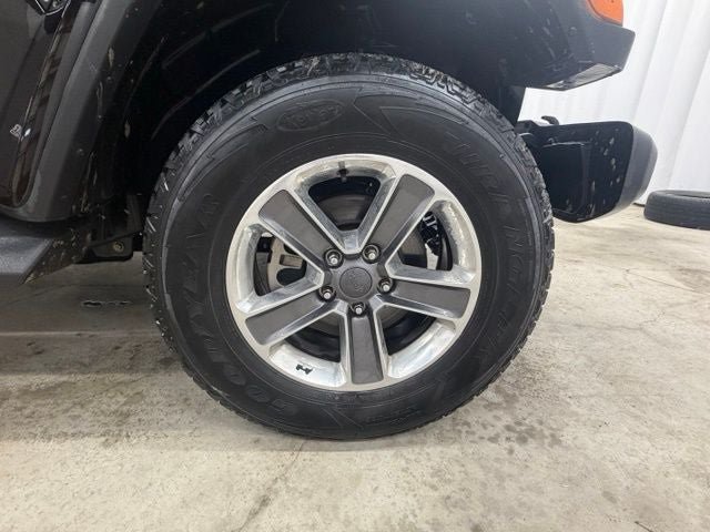 Used 2019 Jeep Wrangler Unlimited Sahara AWD/4WD image 25