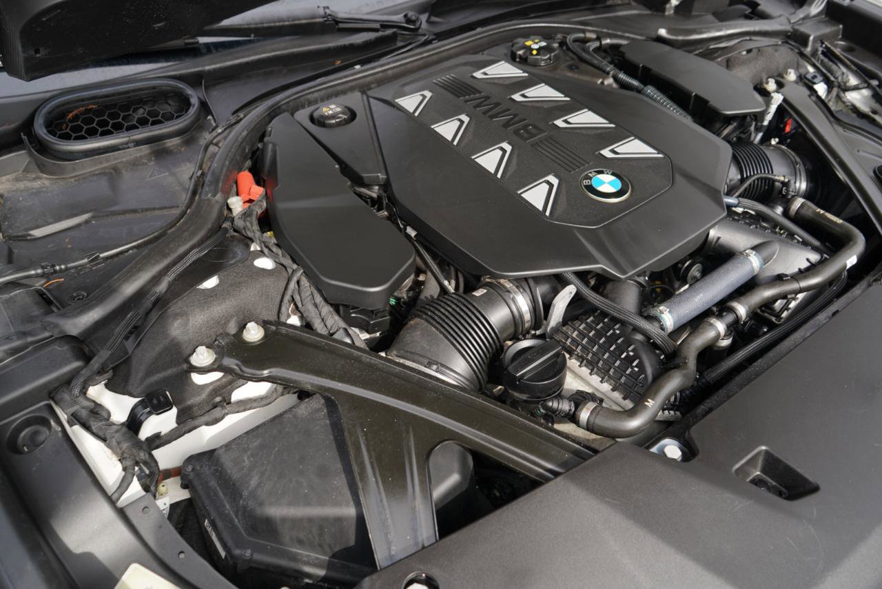 Used 2023 BMW 760i xDrive w/ Executive Package image 83