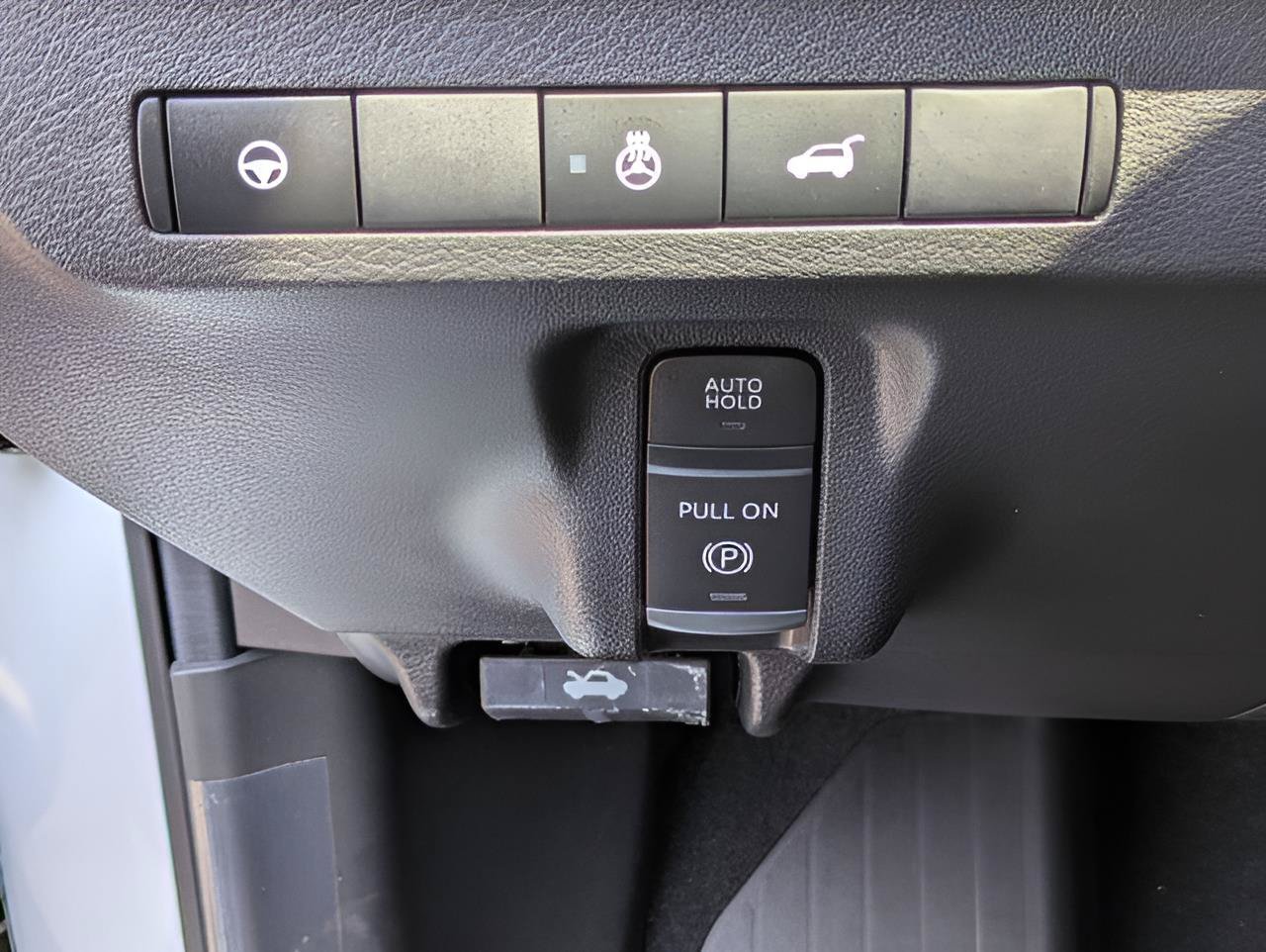 Used 2025 Nissan Murano SL AWD/4WD image 12