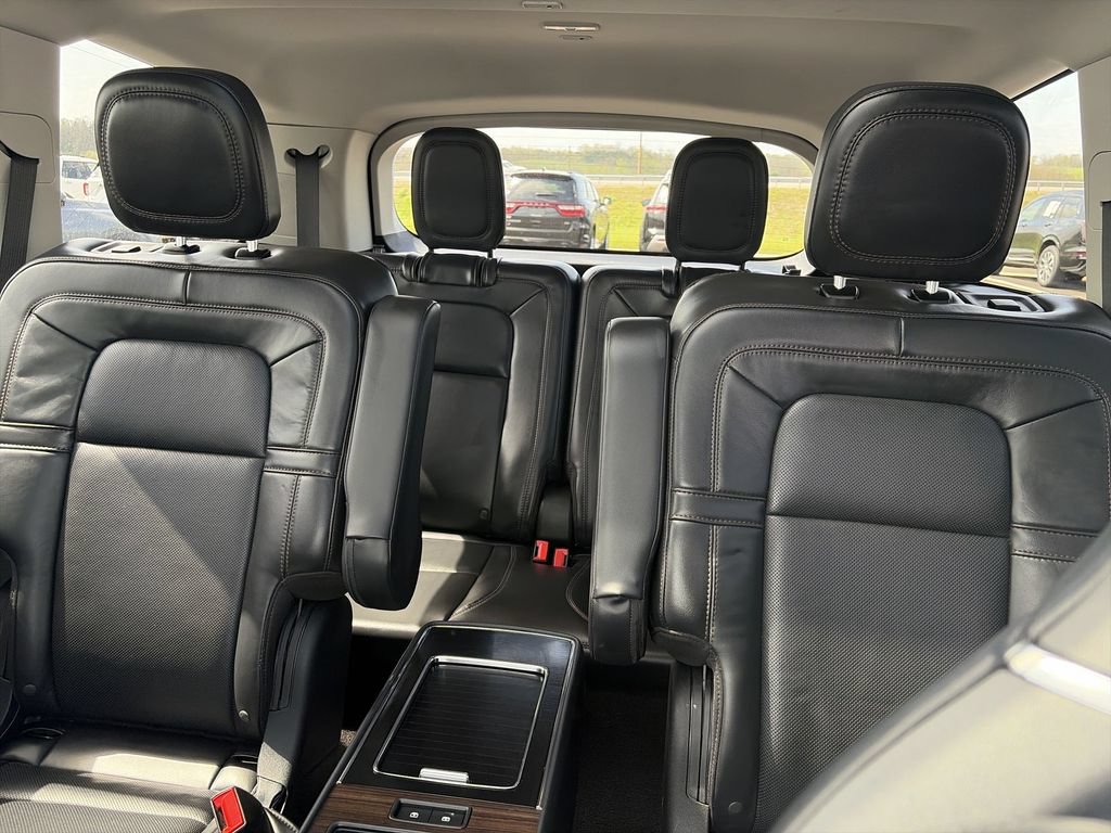 Used 2025 Lincoln Aviator Reserve w/ Equipment Group 201A AWD/4WD image 23