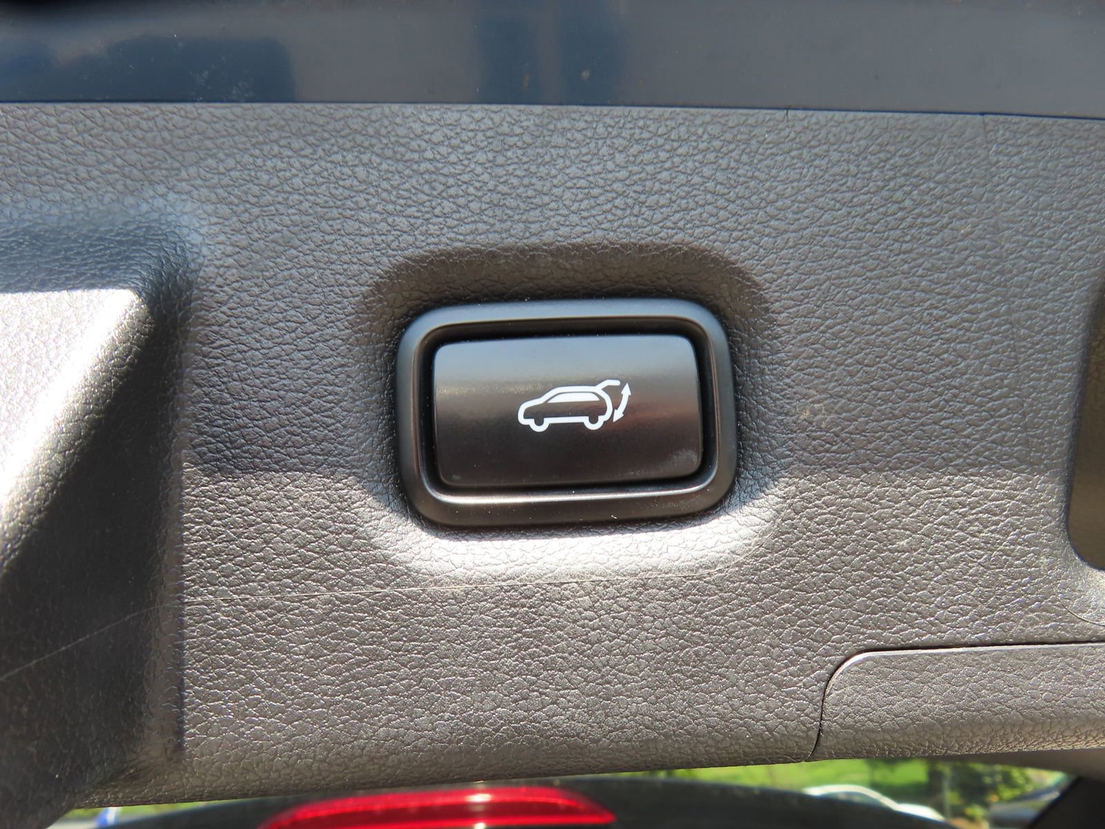 Used 2020 Hyundai Santa Fe SEL w/ Convenience + Premium Package image 35