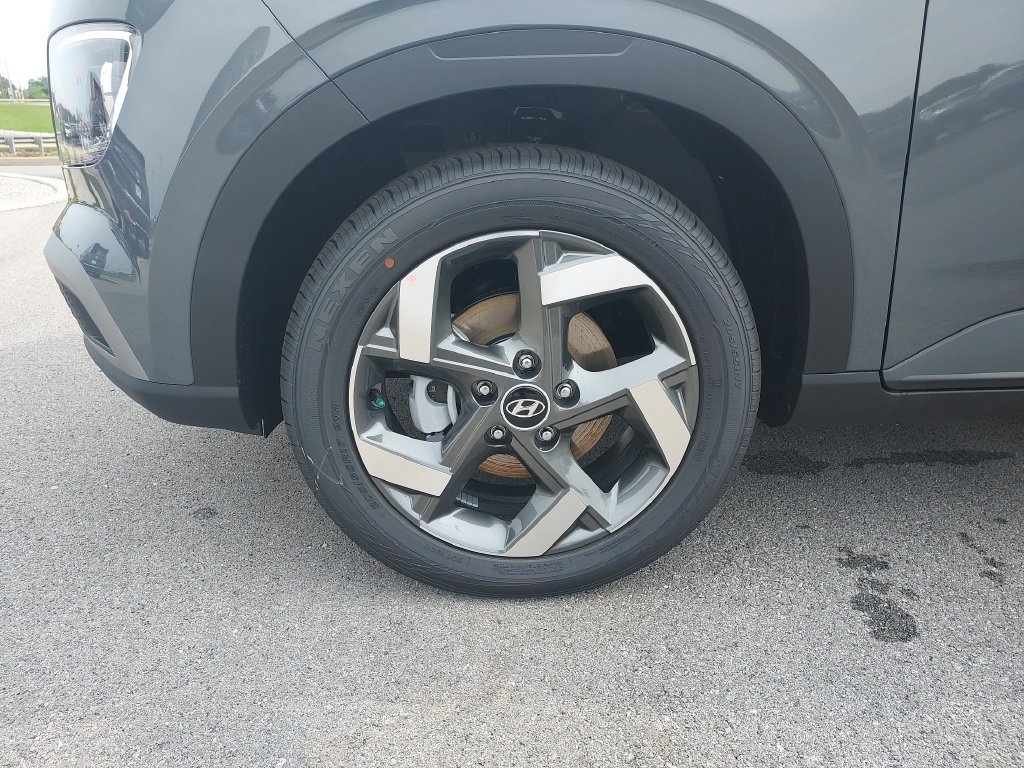 New 2026 Hyundai Venue SEL FWD image 10
