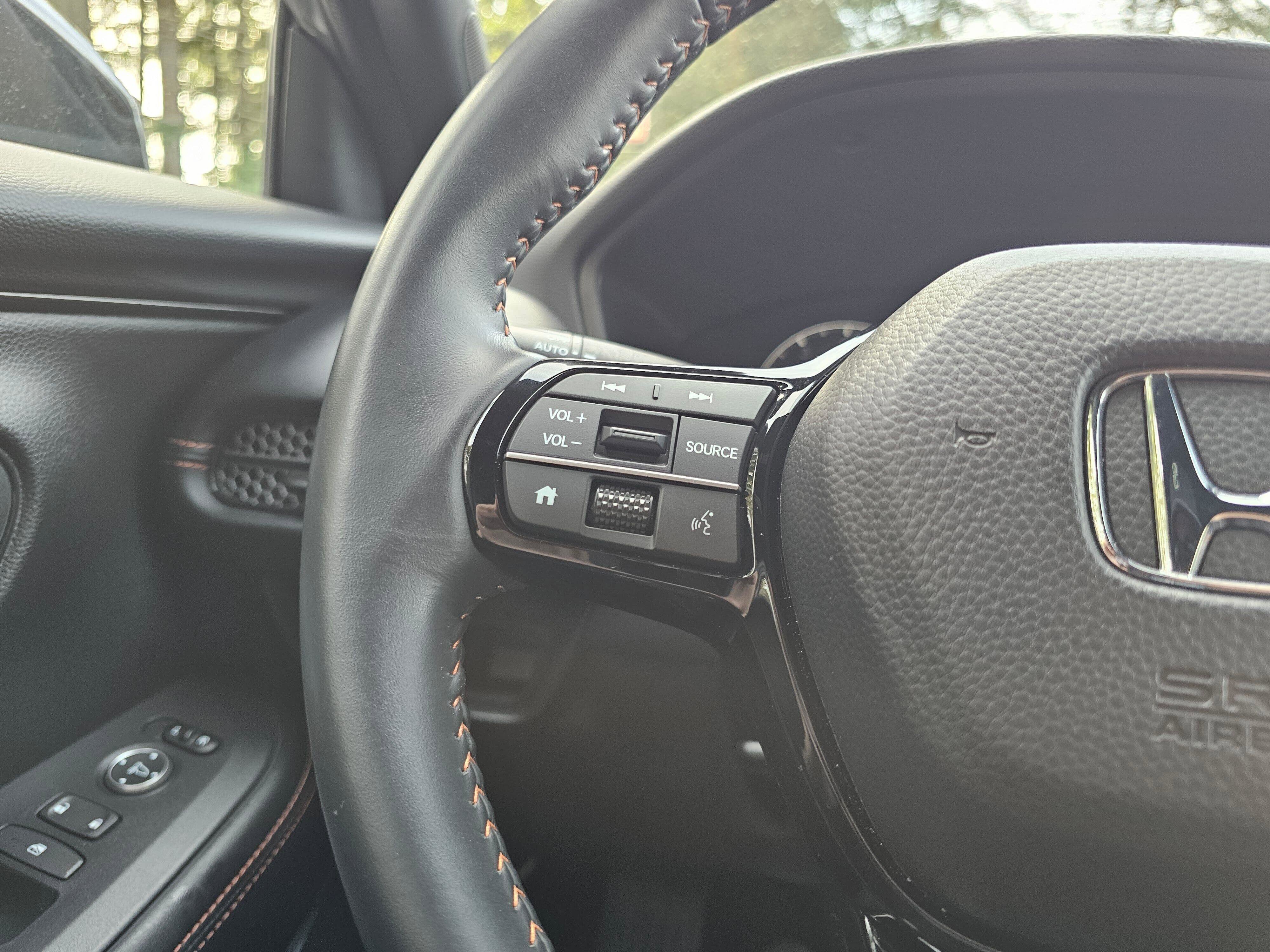 Certified 2025 Honda HR-V Sport image 31