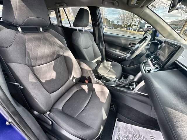 Used 2023 Toyota Corolla Cross LE image 32