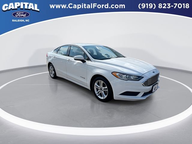 Used 2018 Ford Fusion S image 2