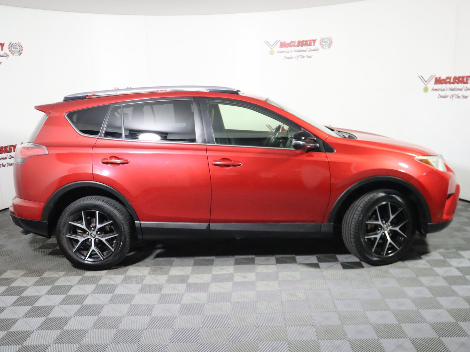 Used 2017 Toyota RAV4 SE w/ Advanced Technology Package AWD/4WD image 3