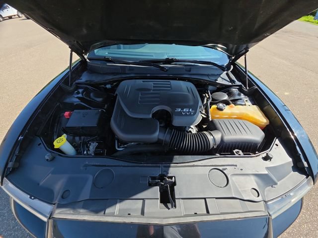 Used 2014 Dodge Charger SE RWD image 26