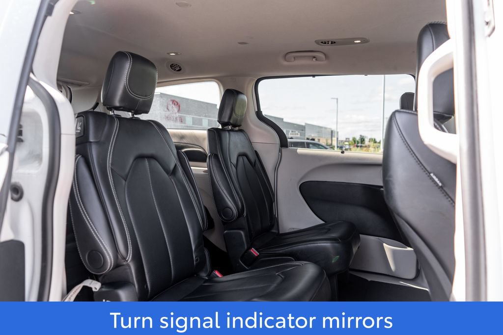 Used 2024 Chrysler Pacifica Touring-L FWD image 14