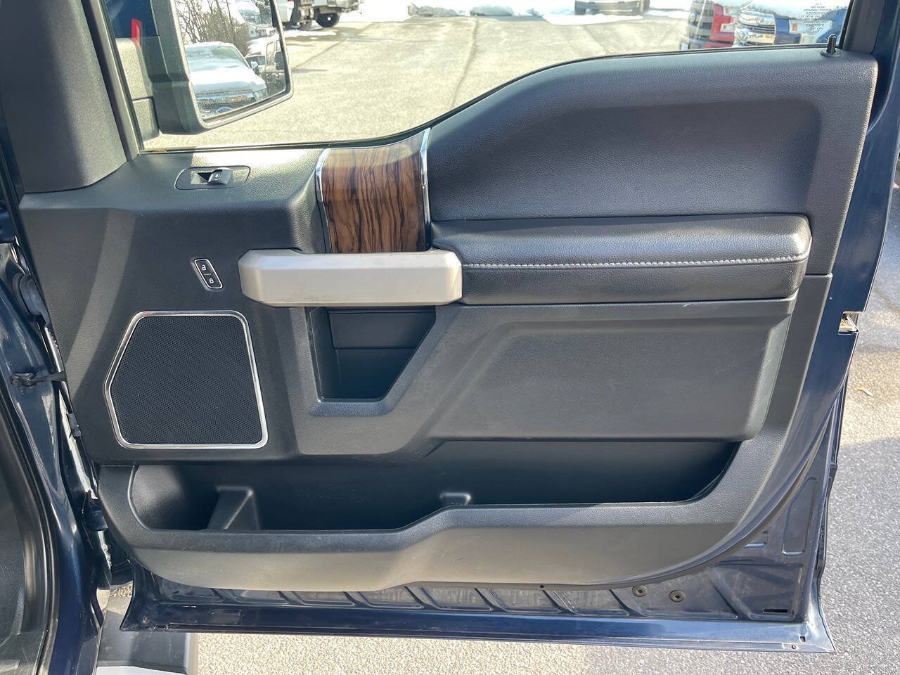 Used 2019 Ford F150 Lariat AWD/4WD image 40