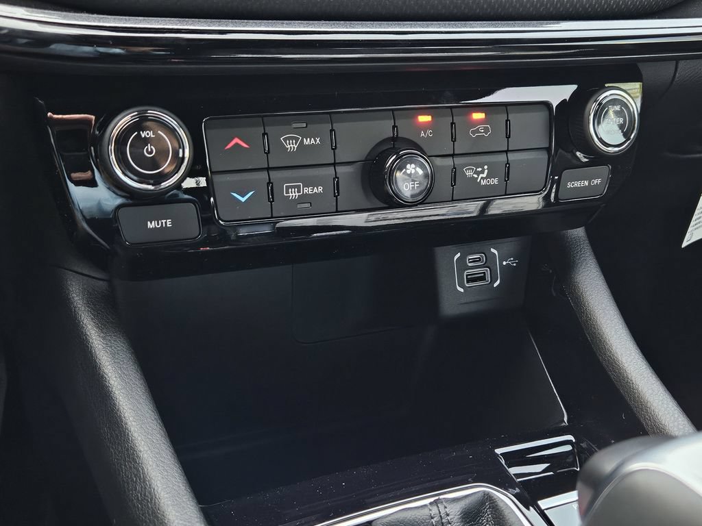 New 2026 Jeep Compass Latitude AWD/4WD image 19