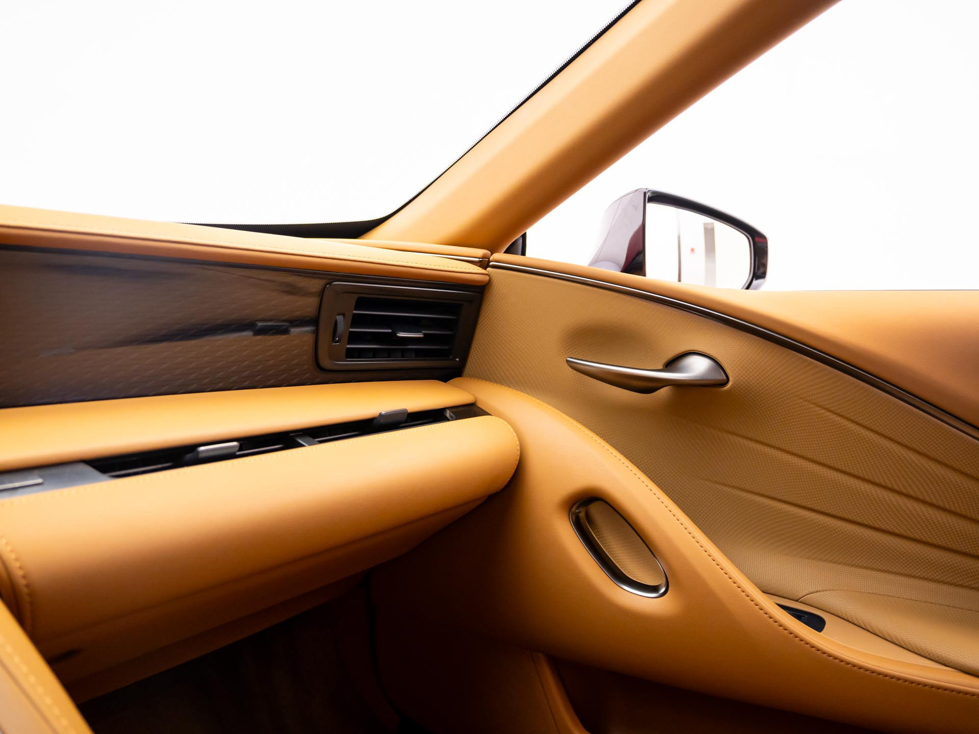 Used 2021 Lexus LC 500 Convertible w/ Touring Package RWD image 25