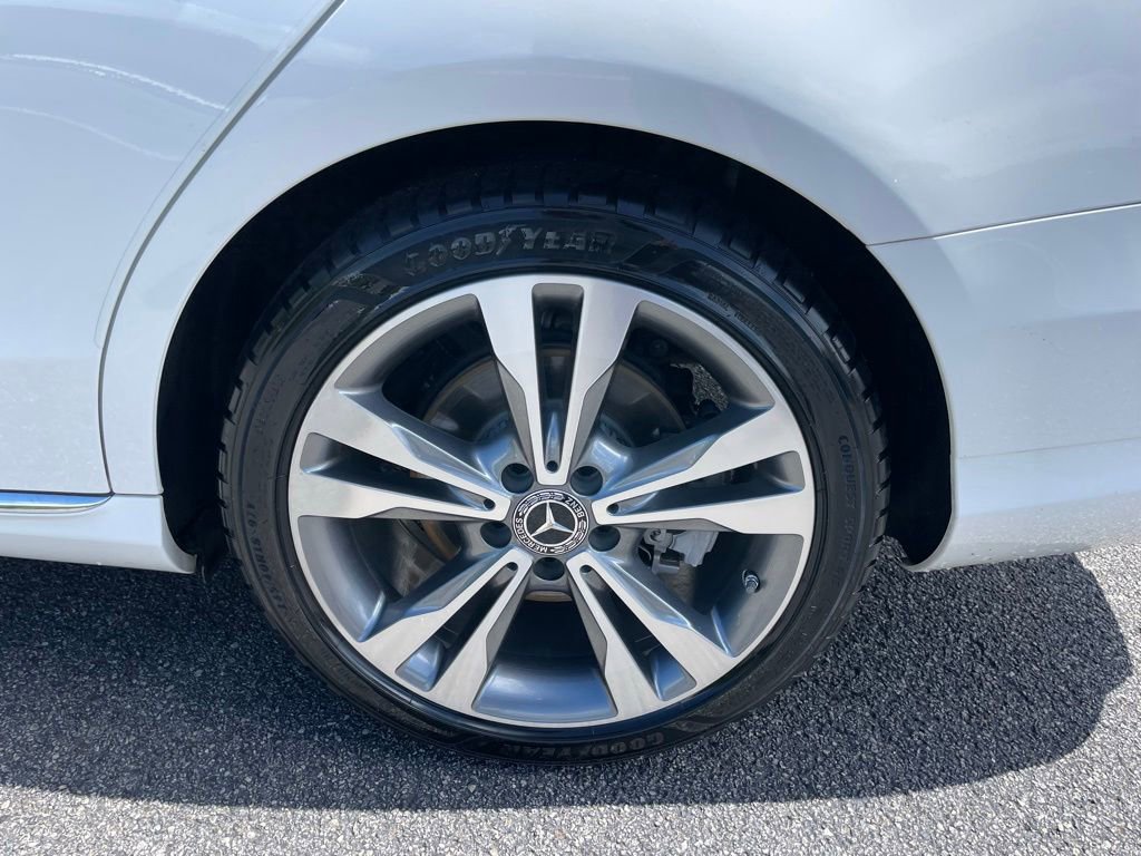 Used 2021 Mercedes-Benz C 300 Sedan image 41