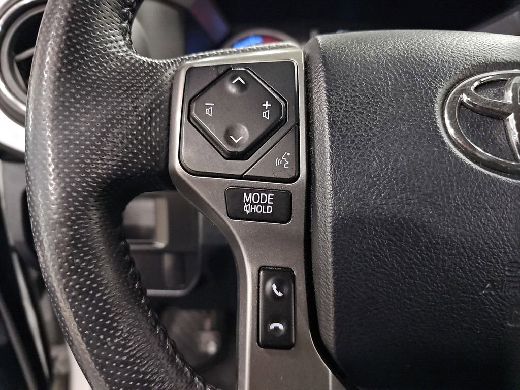 Used 2016 Toyota Tacoma SR5 image 11