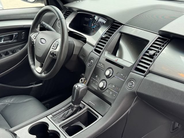 Used 2018 Ford Taurus SEL AWD/4WD image 7