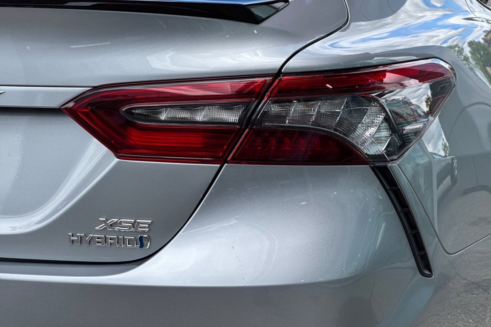 Used 2021 Toyota Camry SE w/ Cold Weather Package AWD/4WD image 11