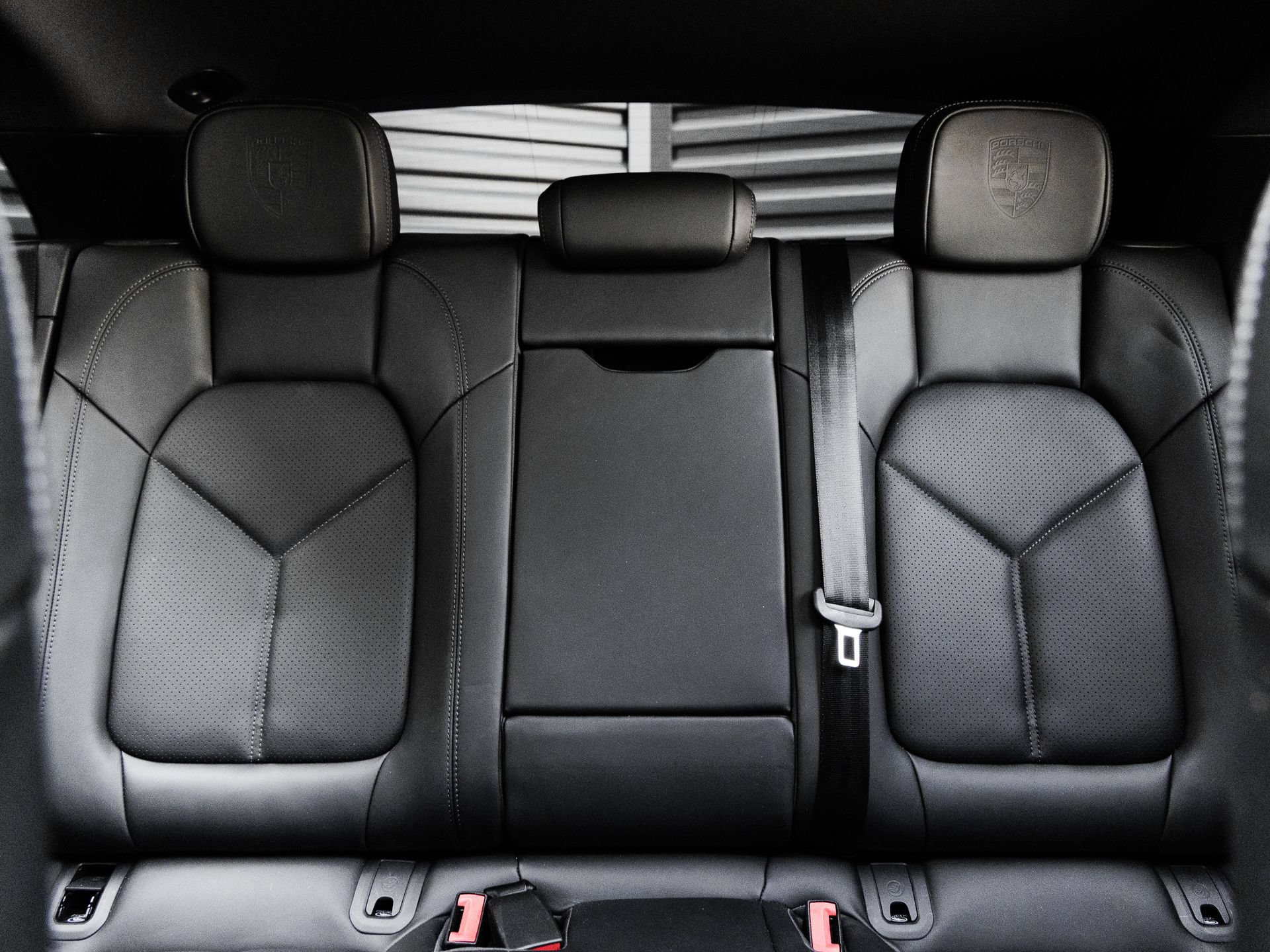 Certified 2026 Porsche Macan AWD/4WD image 26
