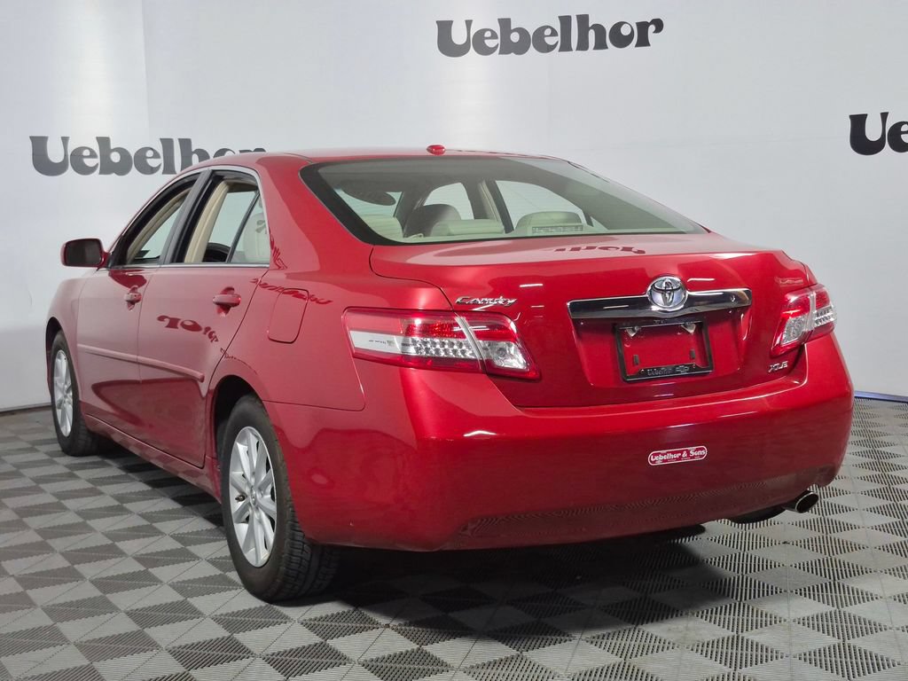 Used 2010 Toyota Camry XLE w/ Leather Pkg FWD image 5