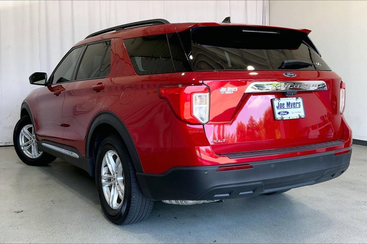 Used 2023 Ford Explorer XLT RWD image 5