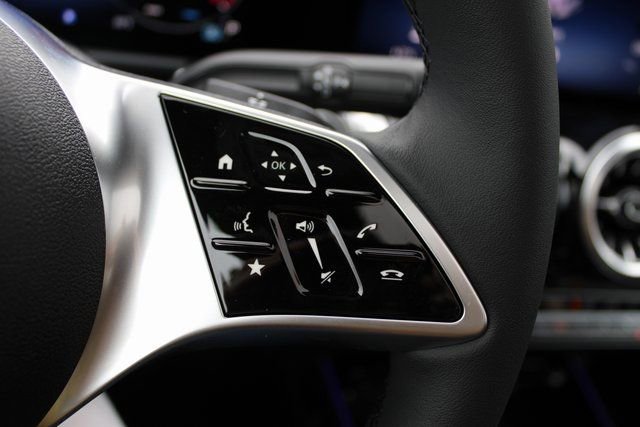 New 2026 Mercedes-Benz GLB 250 4MATIC image 20