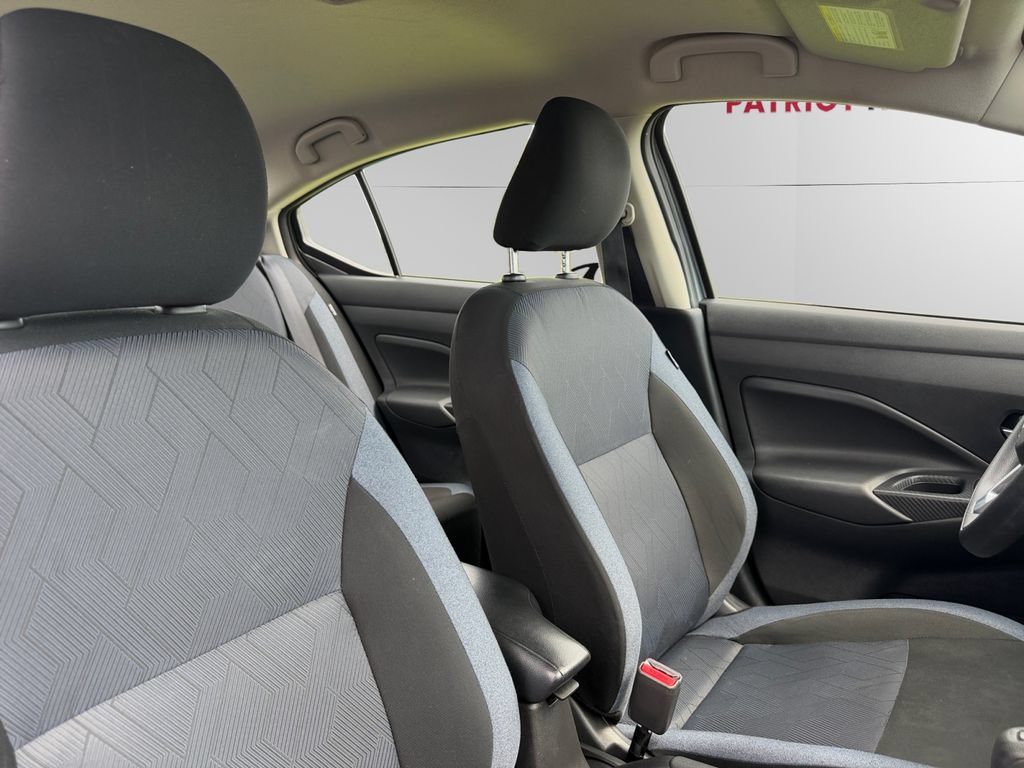 Used 2025 Nissan Versa SV FWD image 13