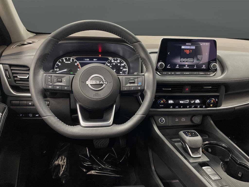 Used 2023 Nissan Rogue SV w/ SV Premium B Package image 5