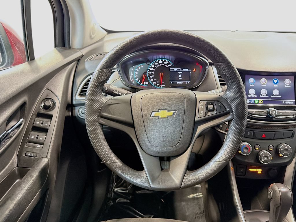 Used 2021 Chevrolet Trax LS AWD/4WD image 17