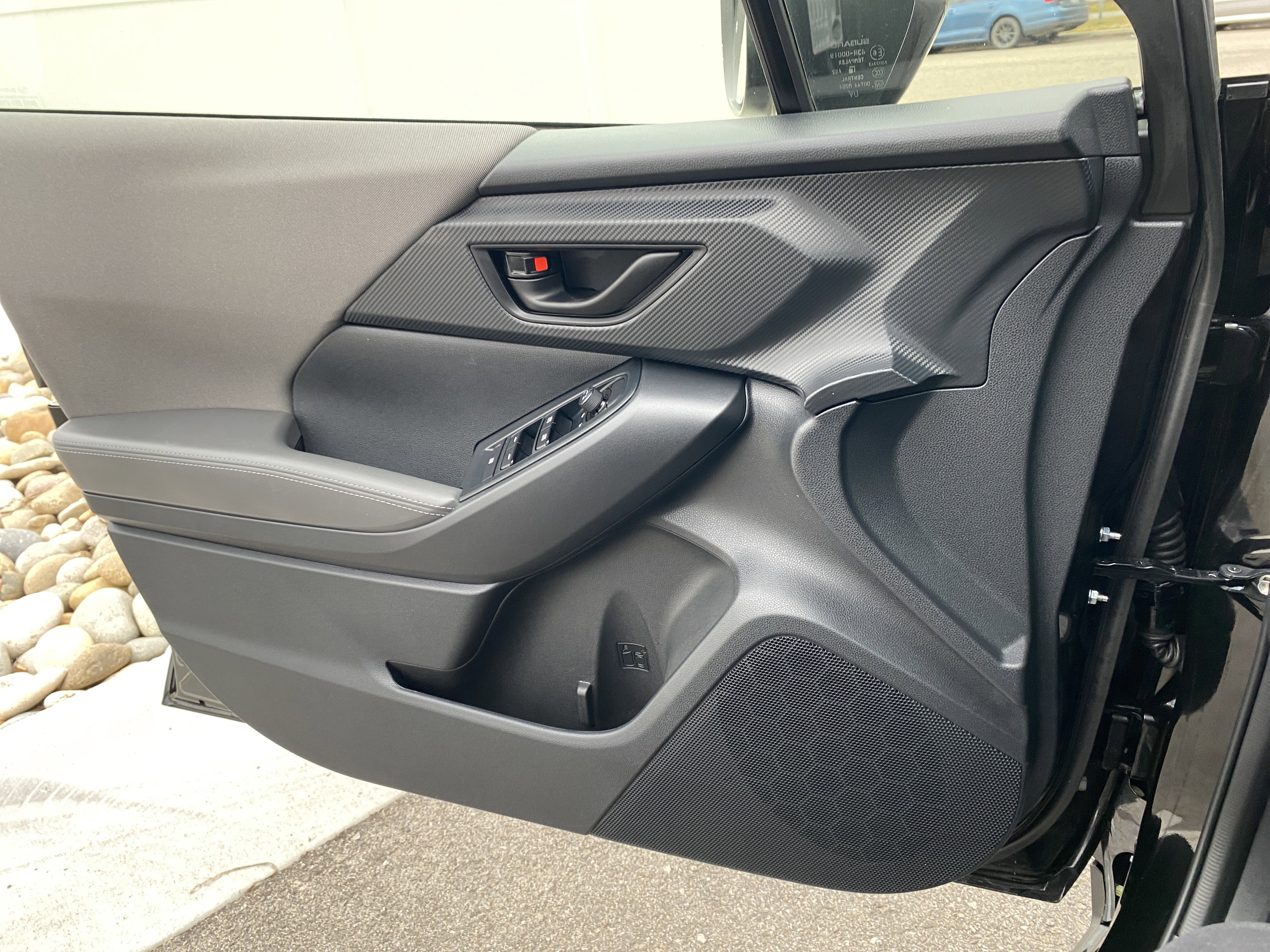 Used 2025 Subaru Crosstrek 2.0i Premium image 17