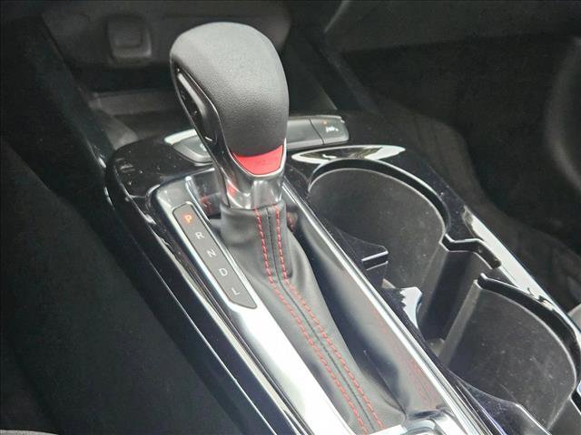 Used 2024 Chevrolet Trax RS w/ Sunroof Package FWD image 11