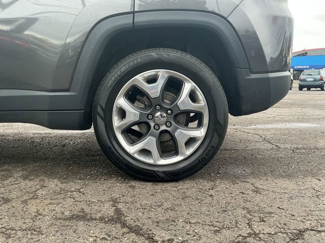Used 2018 Jeep Compass Limited w/ Navigation Group AWD/4WD image 30