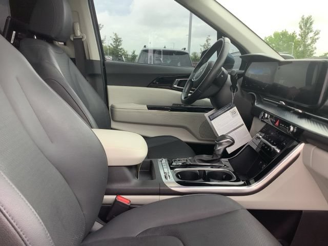 Used 2024 Kia Carnival SX Prestige FWD image 32
