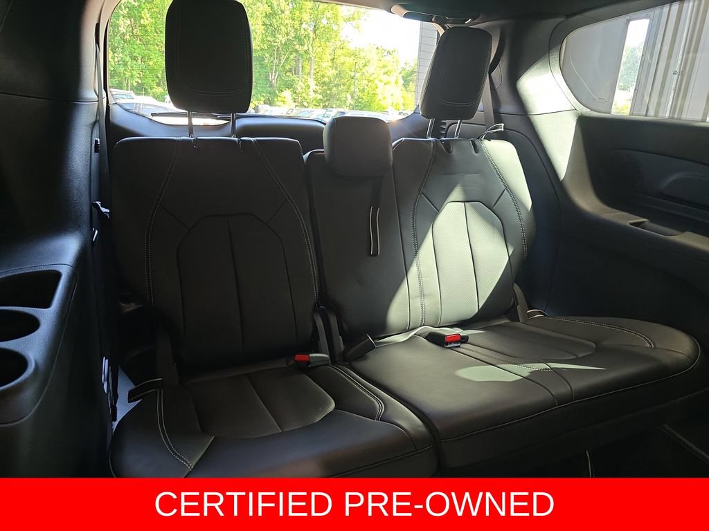Used 2026 Chrysler Pacifica Select AWD/4WD image 13