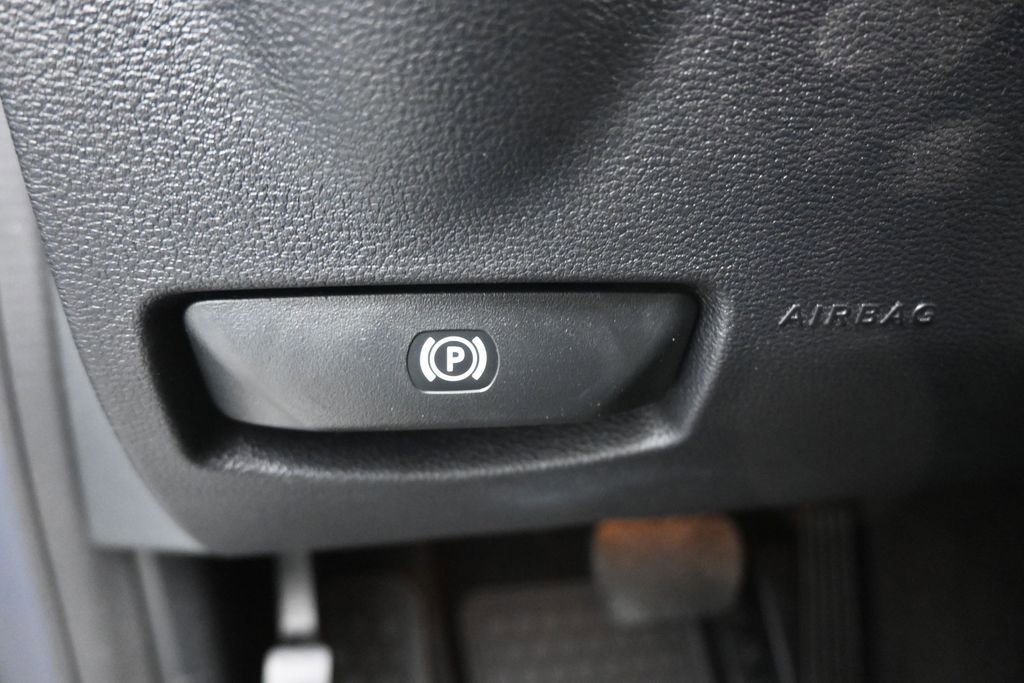 Used 2012 Mercedes-Benz E 350 4MATIC Sedan image 25