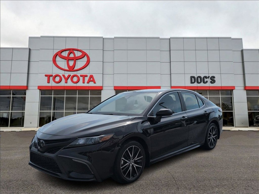 Used 2024 Toyota Camry SE