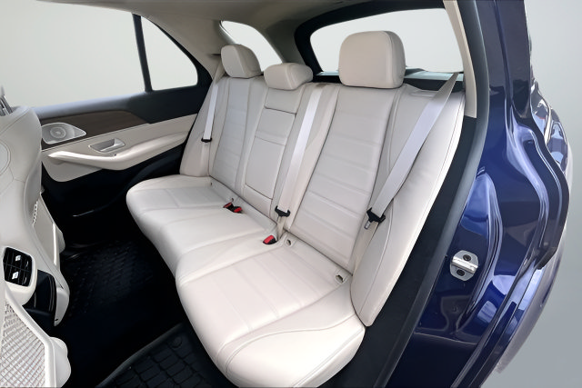 Used 2025 Mercedes-Benz GLE 350 4MATIC image 19