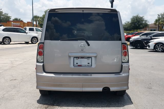 Used 2005 Scion xB FWD image 10
