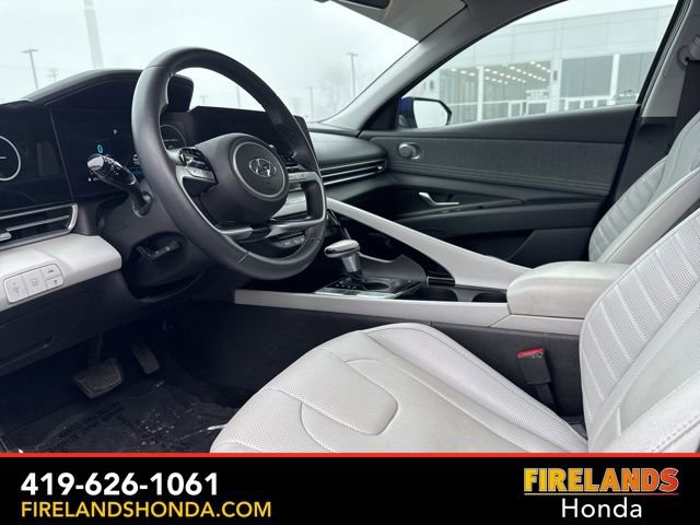 Used 2023 Hyundai Elantra Limited FWD image 15