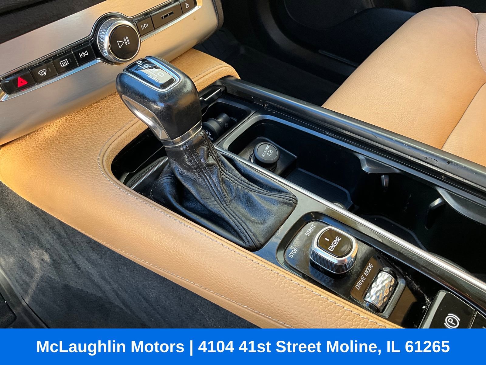 Used 2016 Volvo XC90 T6 Momentum w/ Protection Package Plus image 27