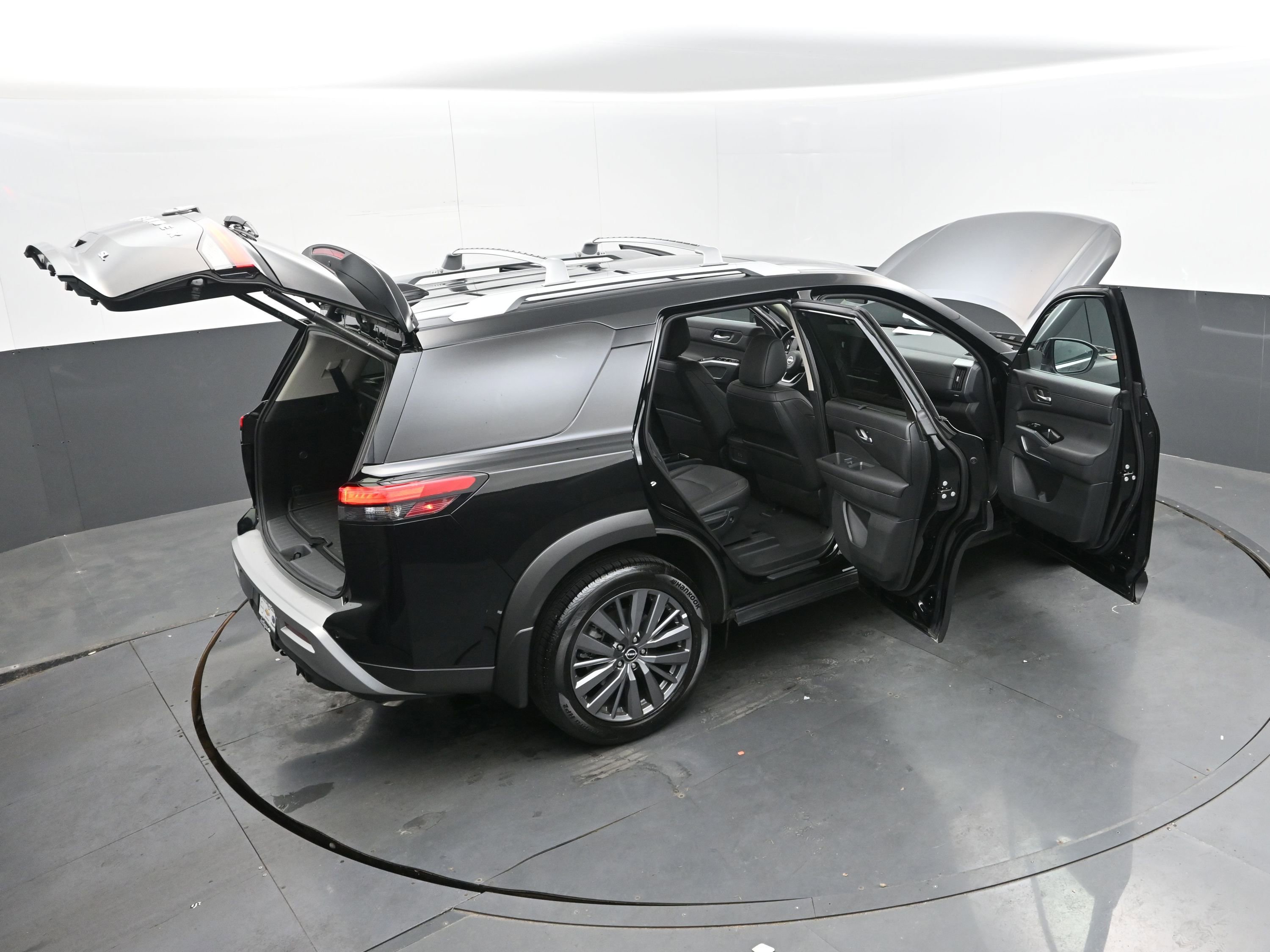 Used 2025 Nissan Pathfinder SL w/ SL Premium Package image 42