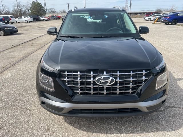Used 2021 Hyundai Venue SEL image 4