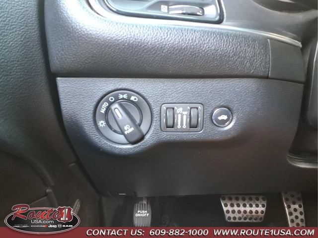 Used 2018 Dodge Challenger R/T Plus RWD image 21
