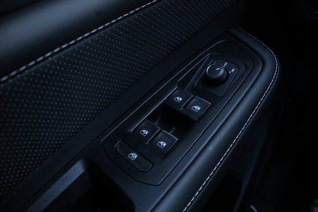 Used 2025 Volkswagen Atlas Cross Sport SE image 7