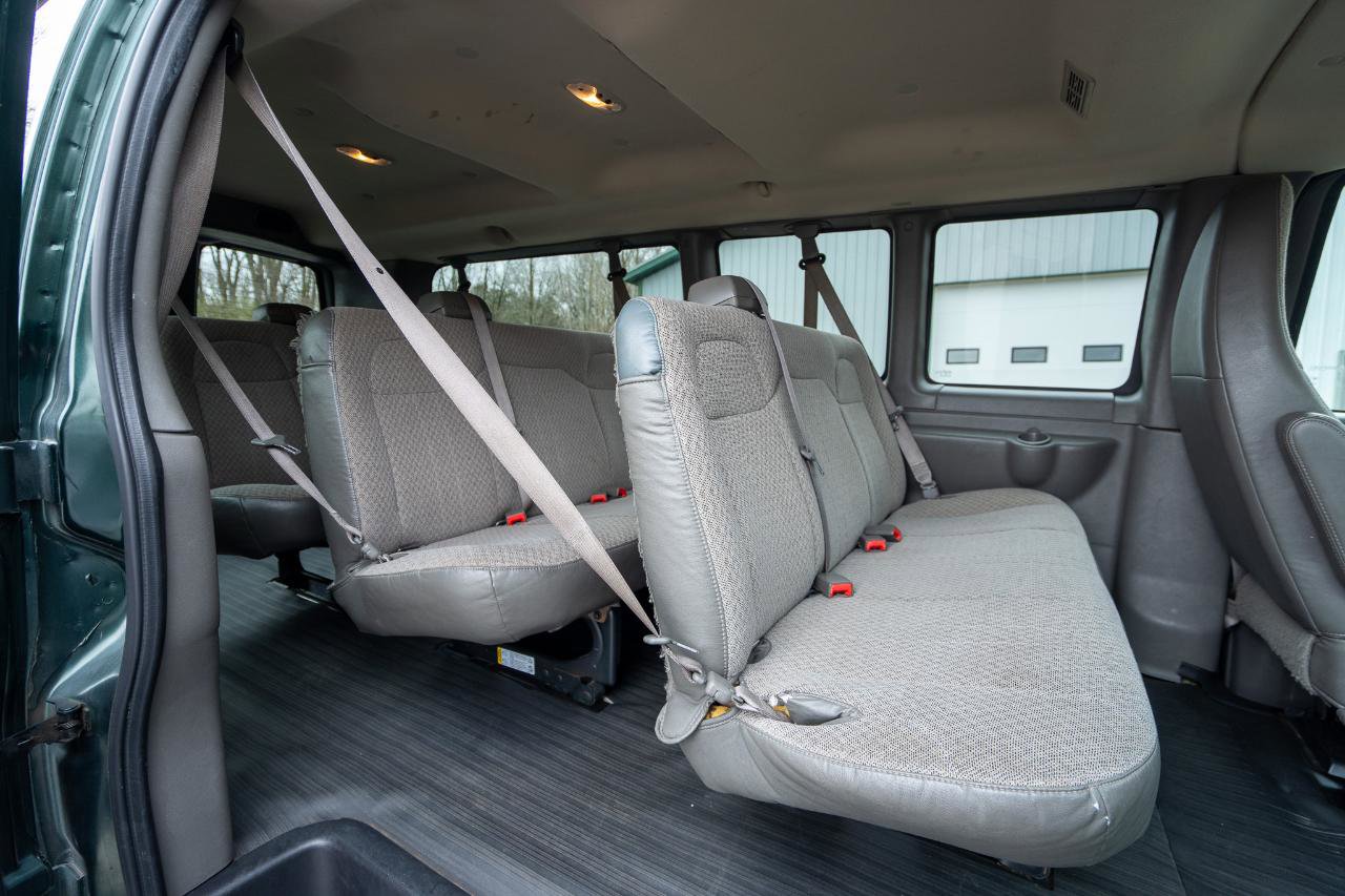 Used 2014 Chevrolet Express 3500 LS image 18