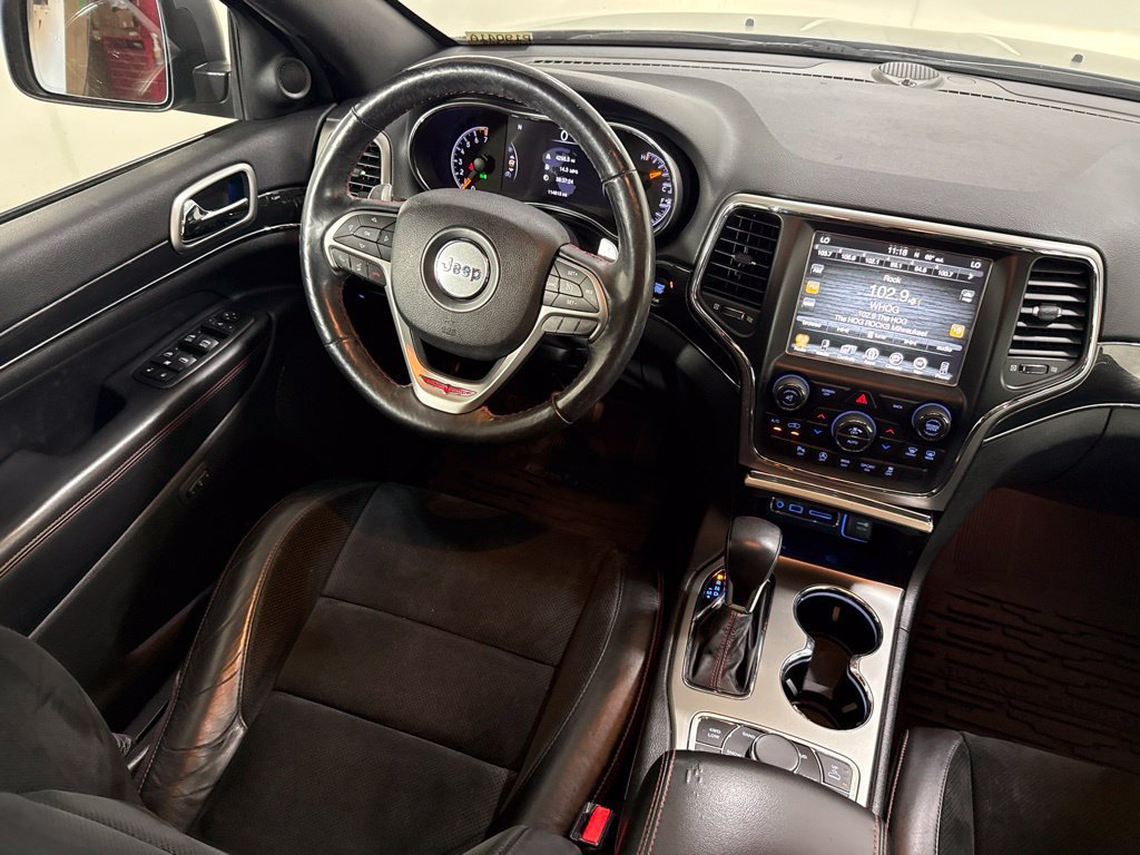 Used 2017 Jeep Grand Cherokee Trailhawk w/ Trailhawk Luxury Group AWD/4WD image 19