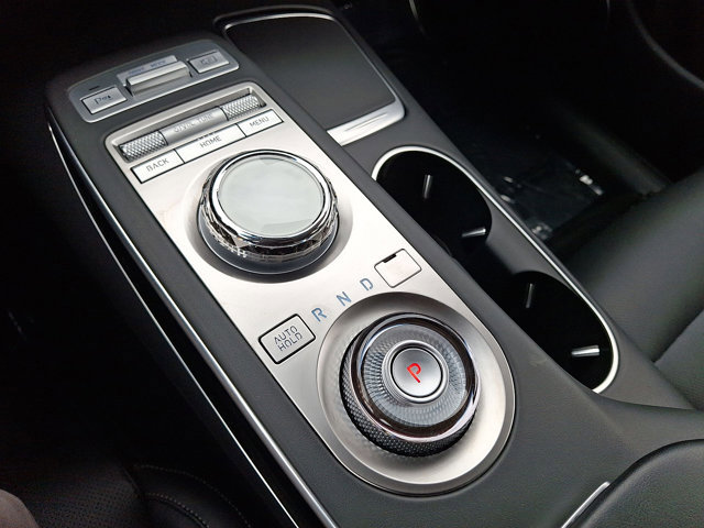 Used 2025 Genesis GV70 2.5T image 13