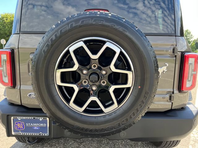 Used 2025 Ford Bronco Outer Banks AWD/4WD image 15