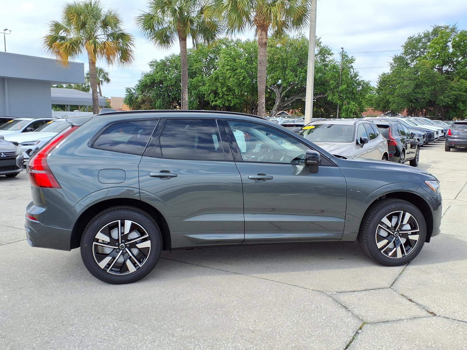 New 2026 Volvo XC60 B5 Core w/ Protection Package AWD/4WD image 8